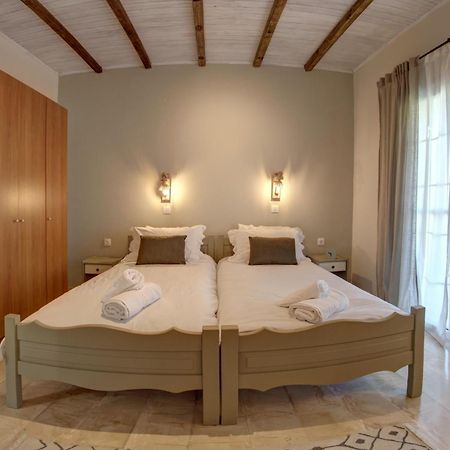 Villa Doreta โรดา ภายนอก รูปภาพ